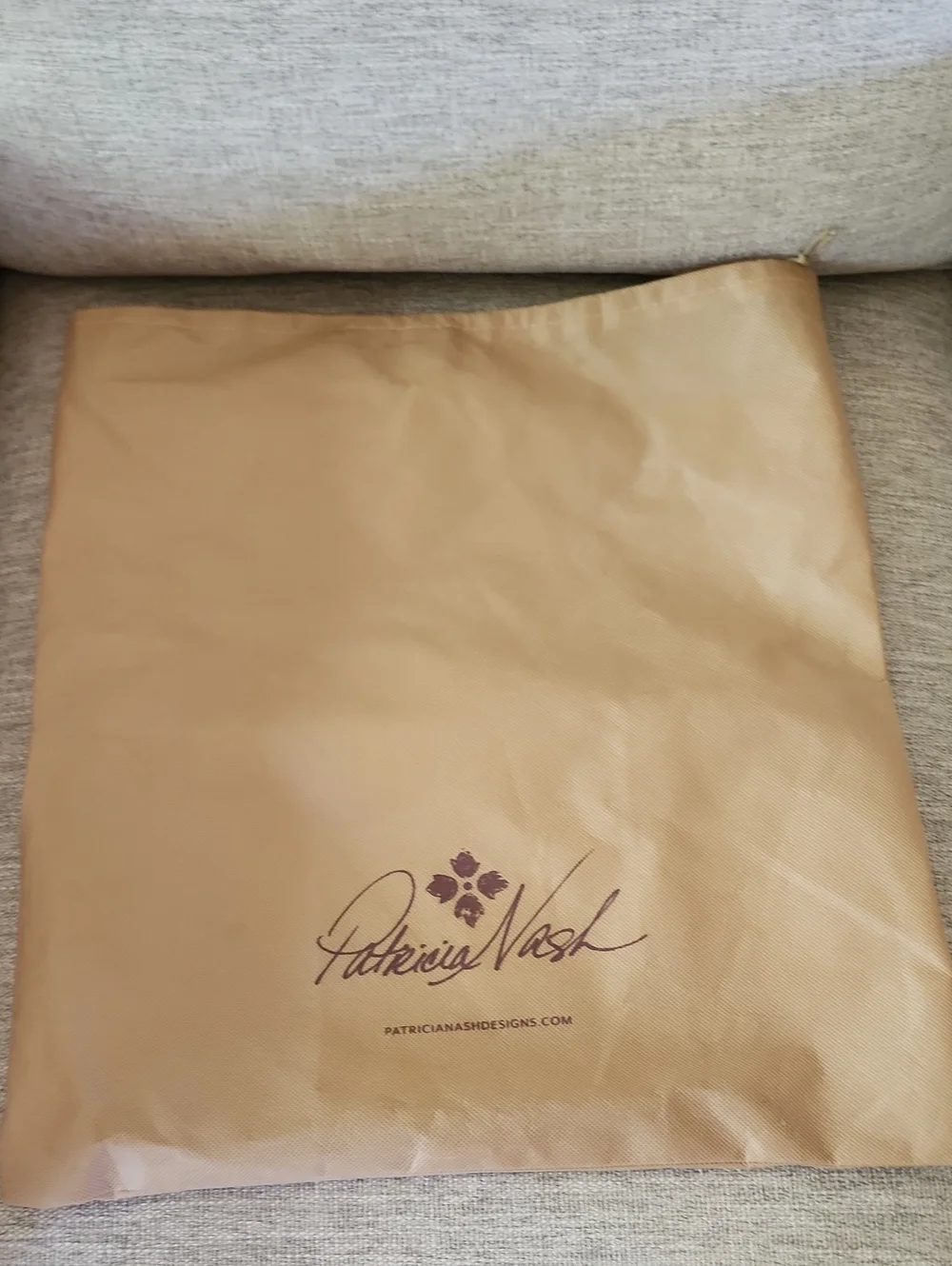 NWT PATRICUA NASH VENEZIA VINTAGE BOTANICAL CROSS BODY BAG - Picture 11 of 11